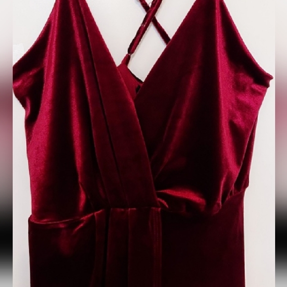 FRAICHE RED VELVET GOWN😍😍 - Picture 4 of 8
